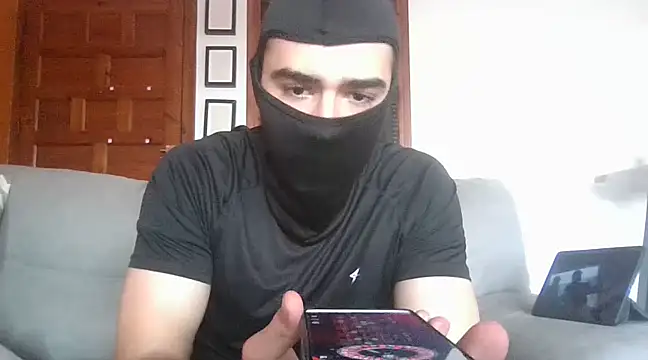 Snapshot of ESCOMOFUC chatting on 02.27.25 ESCOMOFUC online show from 02.27.25