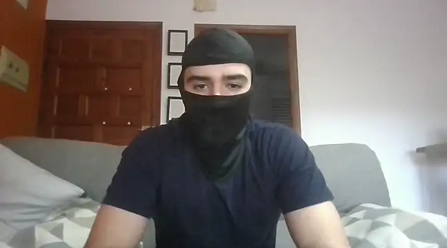 Snapshot of ESCOMOFUC chatting on 03.04.25 ESCOMOFUC online show from 03.04.25