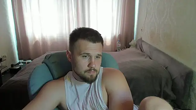 Snapshot of Vladik_b chatting on 06.29.26 Vladik b online show from 06.29.26