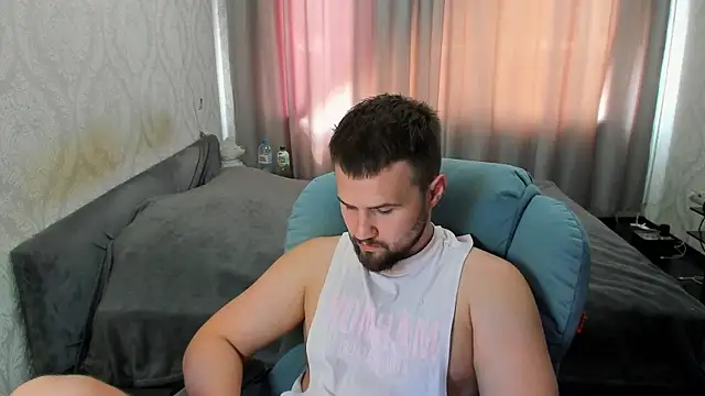 Snapshot of Vladik_b chatting on 07.07.26 Vladik b online show from 07.07.26