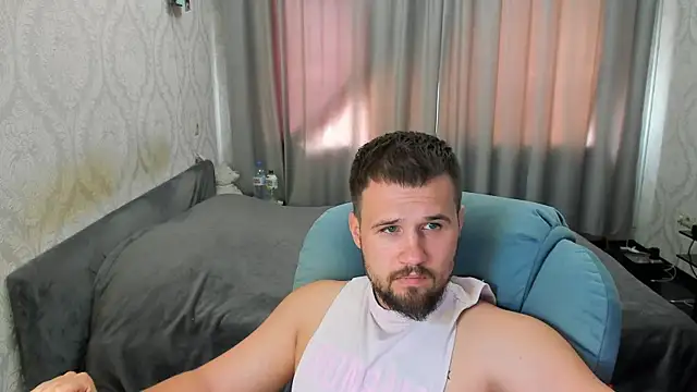 Snapshot of Vladik_b chatting on 07.08.26 Vladik b online show from 07.08.26