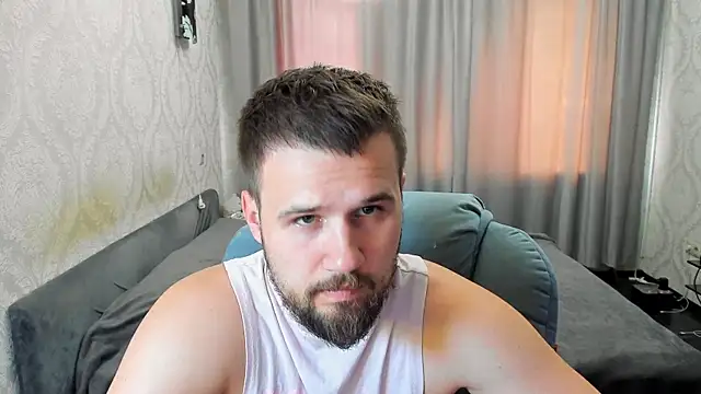 Snapshot of Vladik_b chatting on 07.13.26 Vladik b online show from 07.13.26