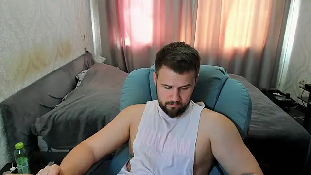 Snapshot of Vladik_b chatting on 07.14.26 Vladik b online show from 07.14.26