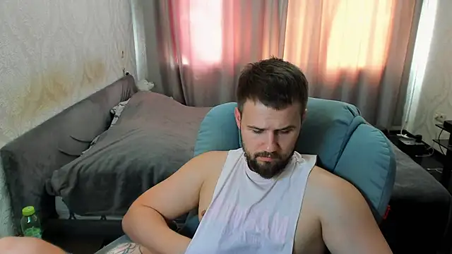 Snapshot of Vladik_b chatting on 07.14.26 Vladik b online show from 07.14.26