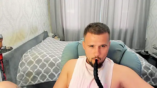 Snapshot of Vladik_b chatting on 07.21.26 Vladik b online show from 07.21.26