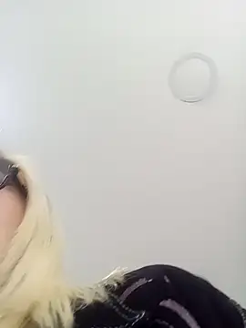 CandieGilson   online show from 10.10.25