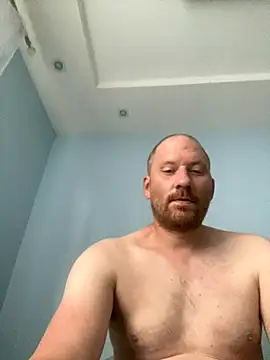 Krzysiekg123 online show from 10.12.25