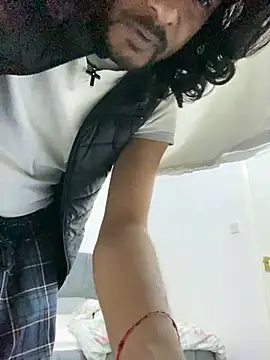 Snapshot of Fuckboy2535 chatting on 02.28.25 Fuckboy2535 online show from 02.28.25