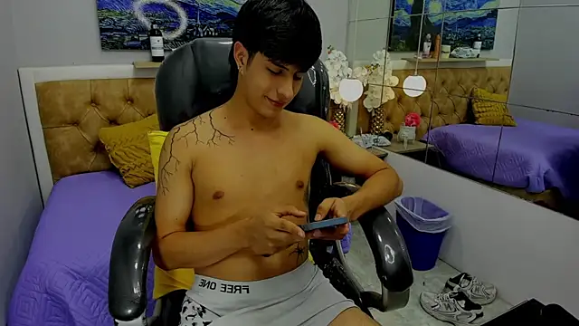 Estiv18  online show from 09.15.25