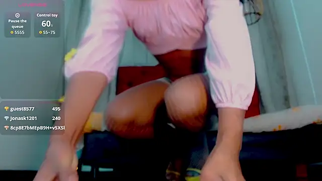 Snapshot of katha_Crawford chatting on 01.08.26 katha Crawford online show from 01.08.26