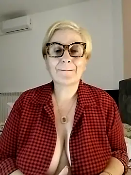 Pumabionda online show from 11.14.25