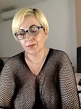 Snapshot of Pumabionda chatting on 05.27.26 Pumabionda online show from 05.27.26