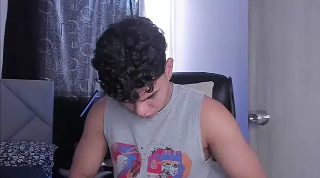 Snapshot of samm_sv chatting on 03.01.25 samm sv online show from 03.01.25