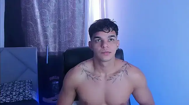 Snapshot of samm_sv chatting on 03.19.25 samm sv online show from 03.19.25