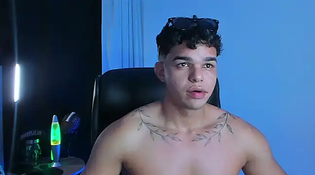 Snapshot of samm_sv chatting on 03.20.25 samm sv online show from 03.20.25