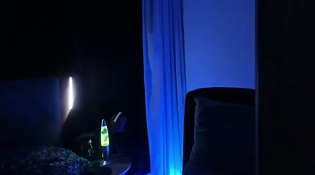 Snapshot of samm_sv chatting on 03.20.25 samm sv online show from 03.20.25