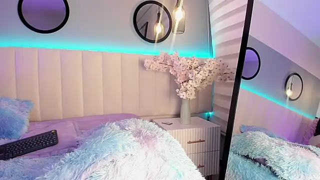 alice lodge online show from 09.20.25