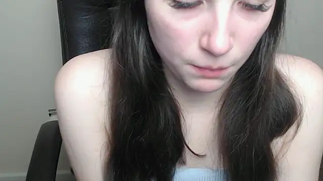 Snapshot of _AnissaQuinn_ chatting on 02.19.25 AnissaQuinn online show from 02.19.25