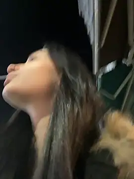 lunalovelee online show from 10.22.25