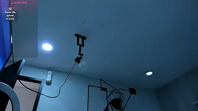 Snapshot of EmiliaRose_ chatting on 10.27.25 EmiliaRose online show from 10.27.25