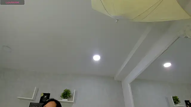 Snapshot of EmiliaRose_ chatting on 11.08.25 EmiliaRose online show from 11.08.25