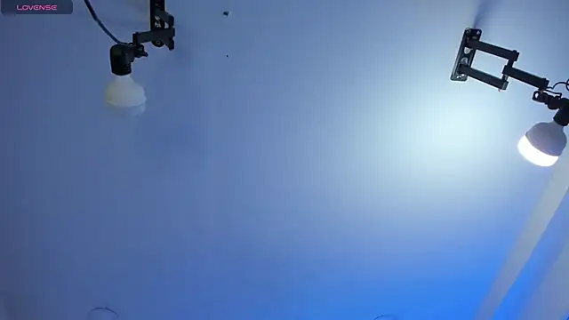 Snapshot of EmiliaRose_ chatting on 12.18.25 EmiliaRose online show from 12.18.25