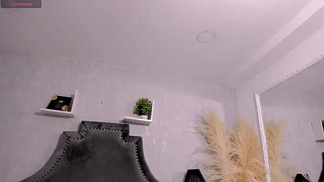 Snapshot of EmiliaRose_ chatting on 01.16.26 EmiliaRose online show from 01.16.26