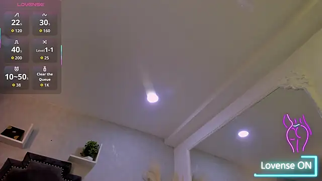 Snapshot of EmiliaRose_ chatting on 01.18.26 EmiliaRose online show from 01.18.26