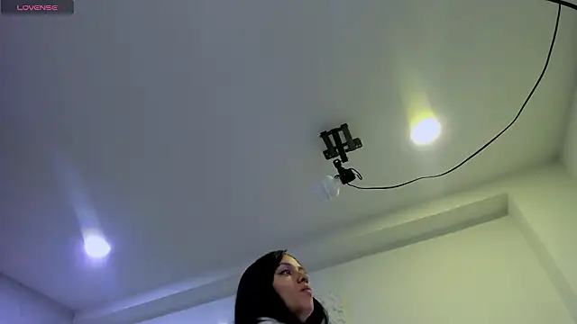 Snapshot of EmiliaRose_ chatting on 02.11.26 EmiliaRose online show from 02.11.26