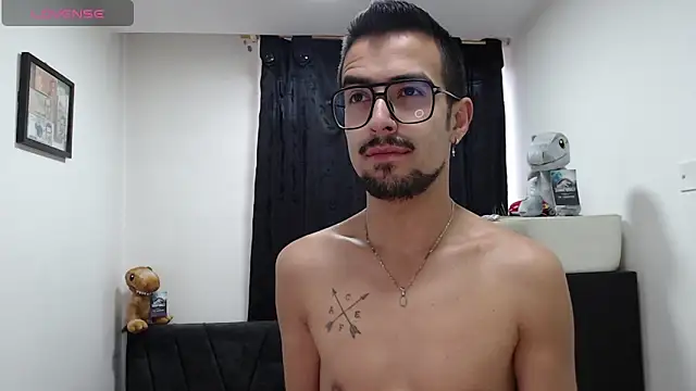 Snapshot of Demian_val chatting on 02.17.26 Demian val online show from 02.17.26