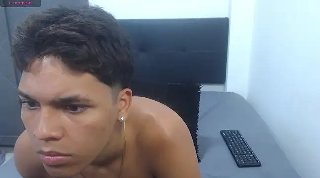 David Gil19 online show from 02.26.25