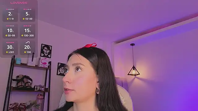 Miller Vanessa  online show from 11.26.25