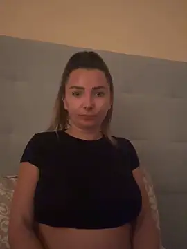 Snapshot of Sexilexiuk chatting on 02.13.25 Sexilexiuk online show from 02.13.25