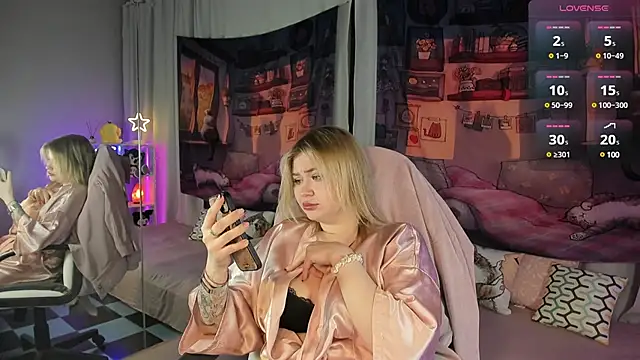 Snapshot of MargoBryan chatting on 02.28.25 MargoBryan online show from 02.28.25