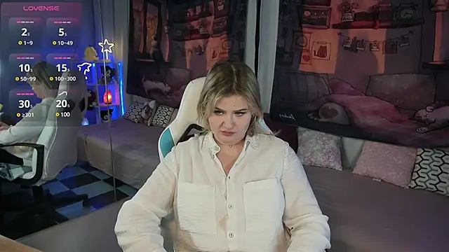 Snapshot of MargoBryan chatting on 03.09.25 MargoBryan online show from 03.09.25