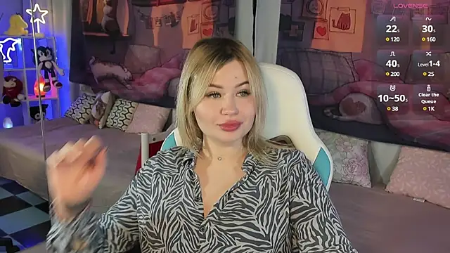 Snapshot of MargoBryan chatting on 03.10.25 MargoBryan online show from 03.10.25