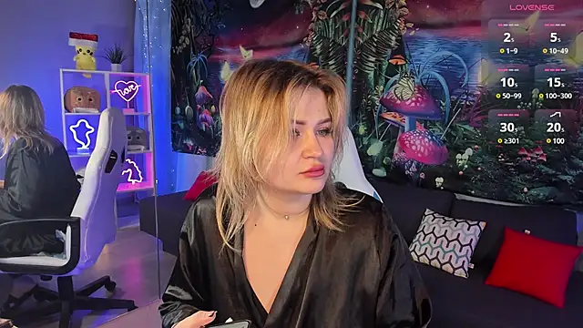 Snapshot of MargoBryan chatting on 03.12.25 MargoBryan online show from 03.12.25