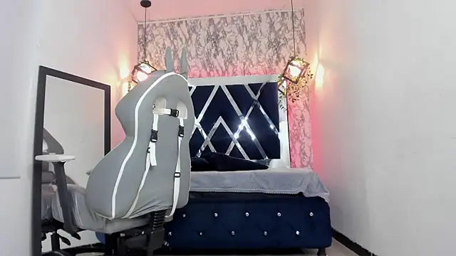 charlotte bluee online show from 03.03.25