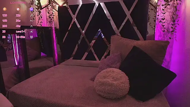 charlotte bluee online show from 09.15.25