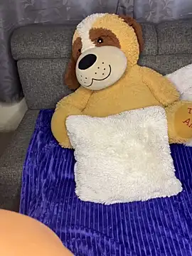 ZafiroKlein online show from 11.18.25