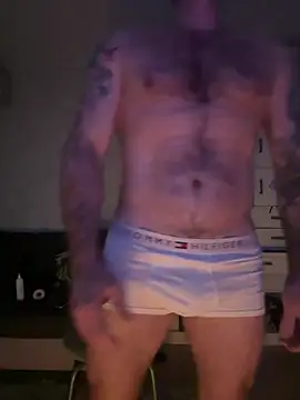 Snapshot of AlexFuck_79 chatting on 02.26.25 AlexFuck 79 online show from 02.26.25