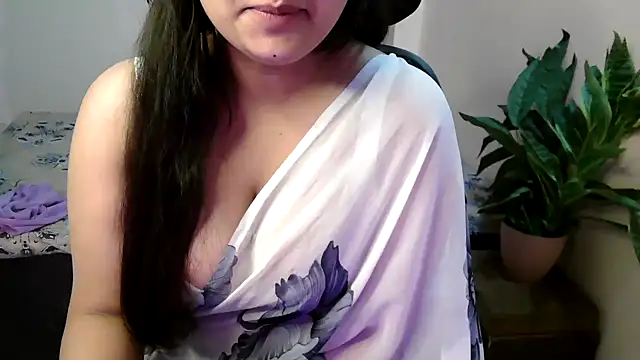 Snapshot of megancatluna chatting on 02.25.26 megancatluna online show from 02.25.26