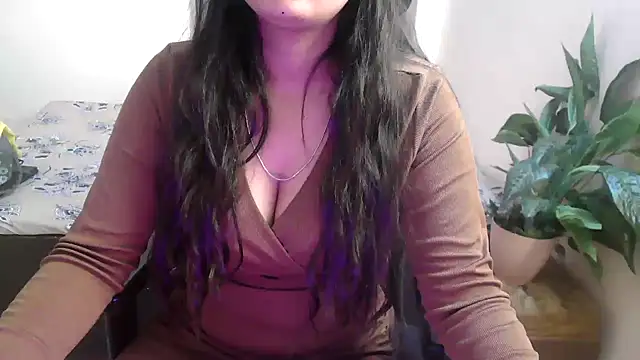 Snapshot of megancatluna chatting on 04.02.26 megancatluna online show from 04.02.26