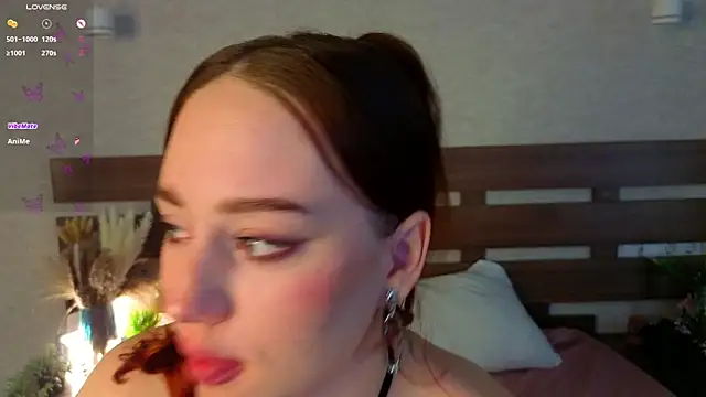 Snapshot of StacyWatts chatting on 02.28.26 StacyWatts online show from 02.28.26