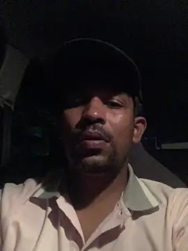 Snapshot of BadboySLR_8899 chatting on 02.14.25 BadboySLR 8899 online show from 02.14.25