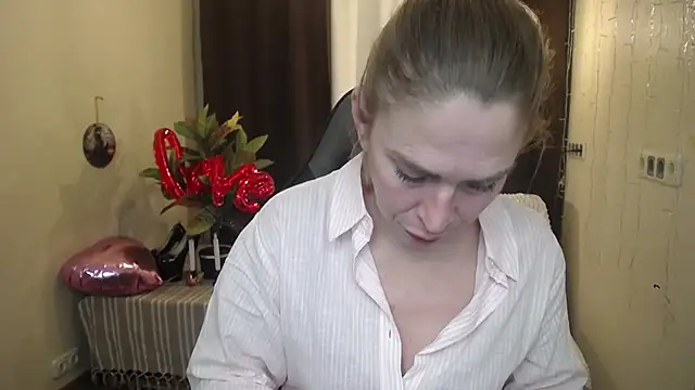 TessaDaybreak online show from 02.19.25