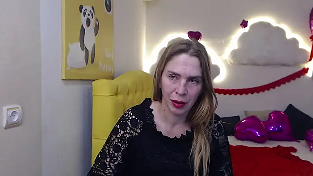 TessaDaybreak online show from 03.04.25