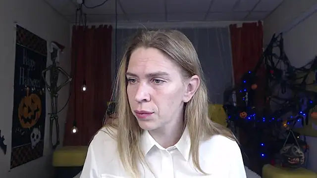 TessaDaybreak online show from 10.14.25