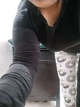 Snapshot of Dalou3a-69 chatting on 02.10.26 Dalou3a-69 online show from 02.10.26