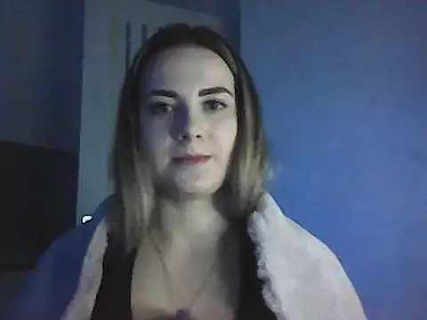 Snapshot of GoddessTenderness chatting on 02.15.25 GoddessTenderness online show from 02.15.25